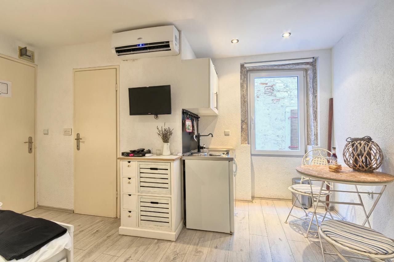 Davor Holiday Apartments โรวีน ภายนอก รูปภาพ